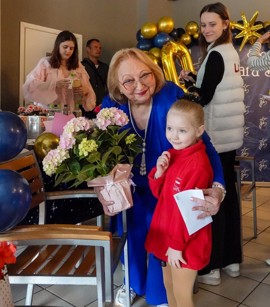 dzintara-slidas-jubileja-ar-jaunajiem-dailslidotajiem